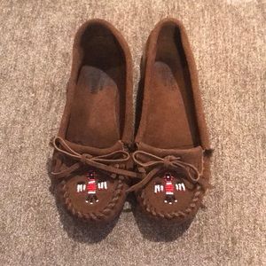 Minnetonka Beaded Moccasins 🌸